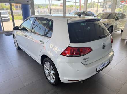 Volkswagen - Golf