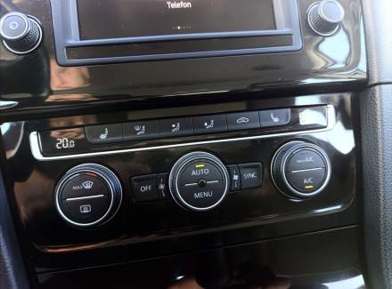 Volkswagen - Golf