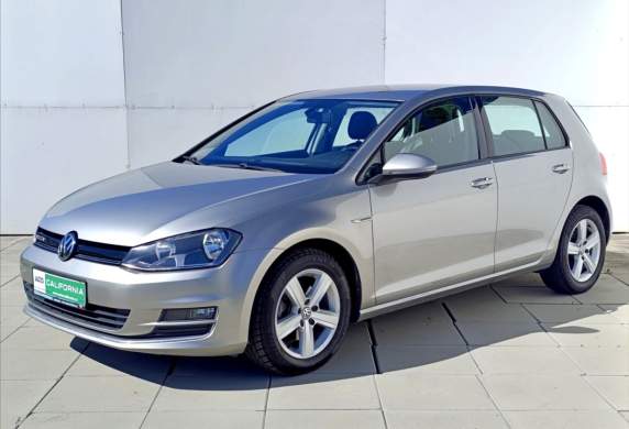 Volkswagen - Golf