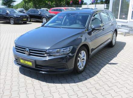 Volkswagen - Passat