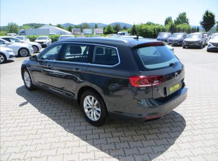 Volkswagen - Passat