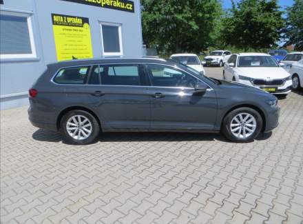 Volkswagen - Passat