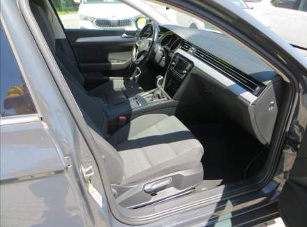 Volkswagen - Passat
