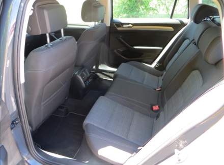 Volkswagen - Passat