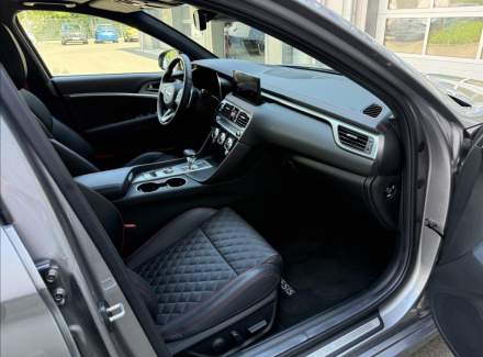 Genesis - G70