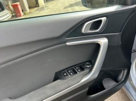 Kia - Cee'd