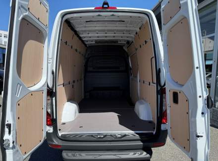 Mercedes-Benz - Sprinter