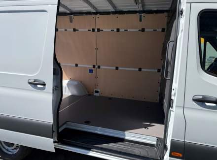 Mercedes-Benz - Sprinter