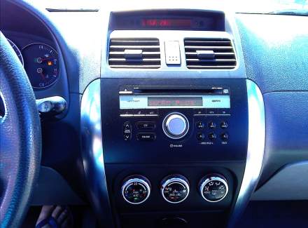 Suzuki - SX4