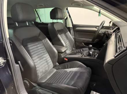 Volkswagen - Passat