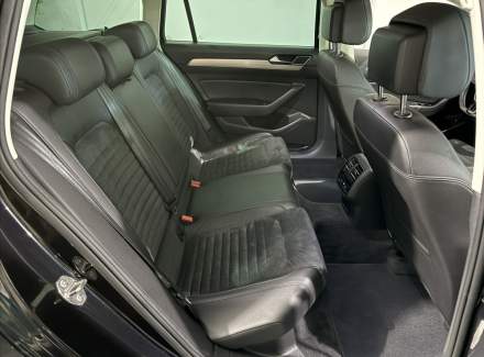 Volkswagen - Passat