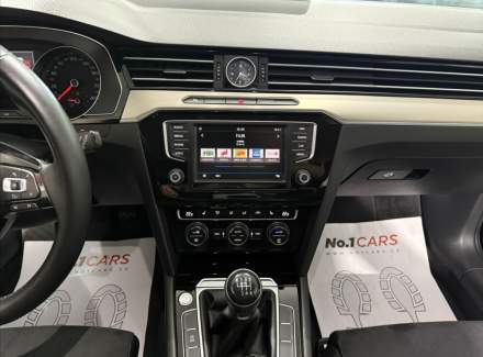 Volkswagen - Passat