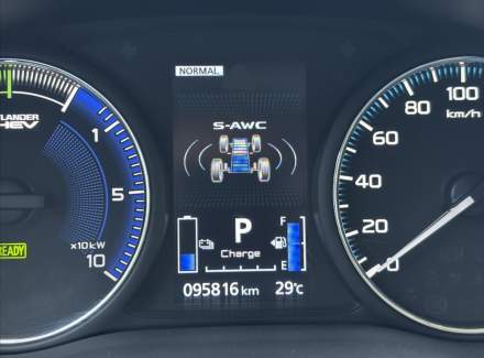 Mitsubishi - Outlander