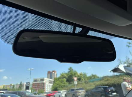 Mitsubishi - Outlander