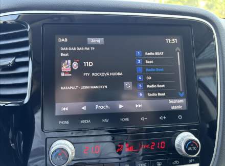 Mitsubishi - Outlander