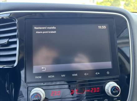 Mitsubishi - Outlander
