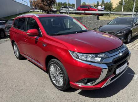 Mitsubishi - Outlander