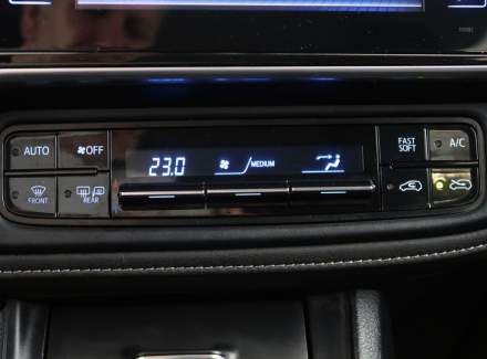 Toyota - Auris
