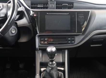 Toyota - Auris