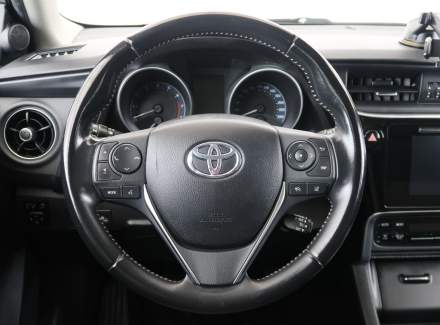 Toyota - Auris