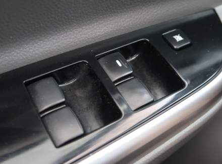 Mitsubishi - L 200