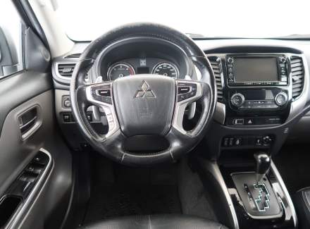 Mitsubishi - L 200