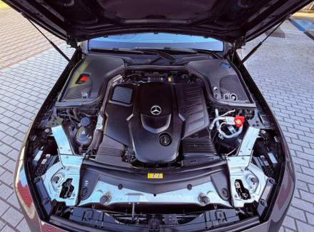 Mercedes-Benz - CLS