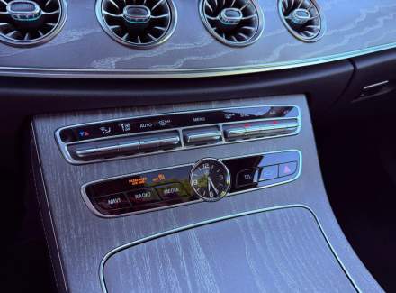 Mercedes-Benz - CLS