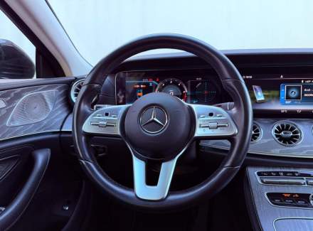 Mercedes-Benz - CLS