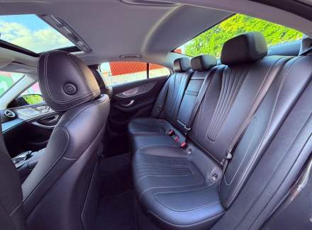 Mercedes-Benz - CLS