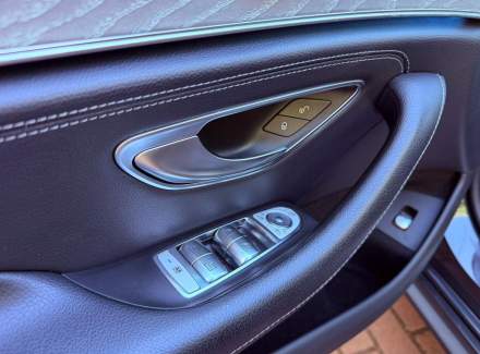 Mercedes-Benz - CLS