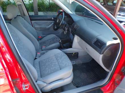 Volkswagen - Golf