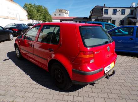 Volkswagen - Golf