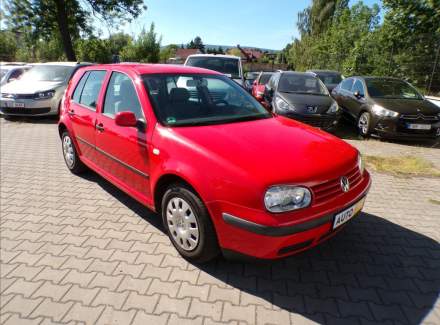 Volkswagen - Golf
