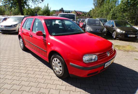 Volkswagen - Golf