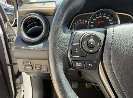 Toyota - RAV 4