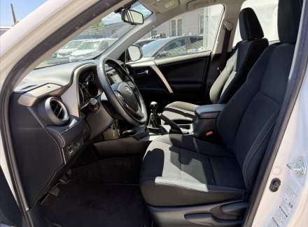 Toyota - RAV 4