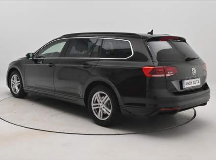 Volkswagen - Passat