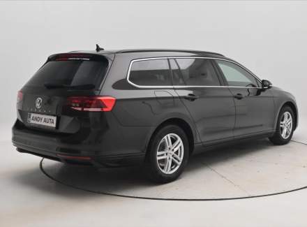 Volkswagen - Passat