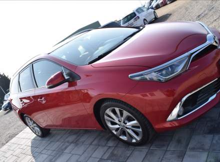 Toyota - Auris