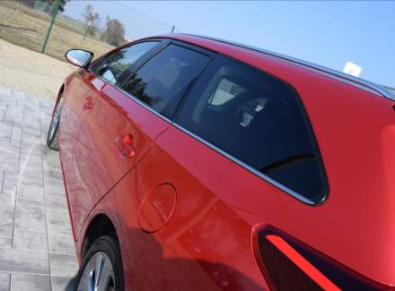 Toyota - Auris
