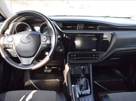 Toyota - Auris