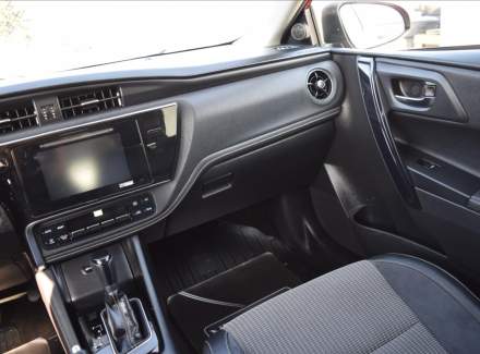 Toyota - Auris