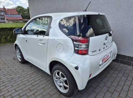Toyota - iQ