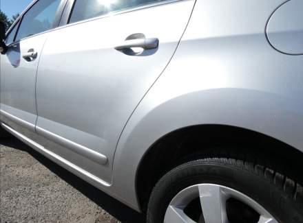Peugeot - 5008