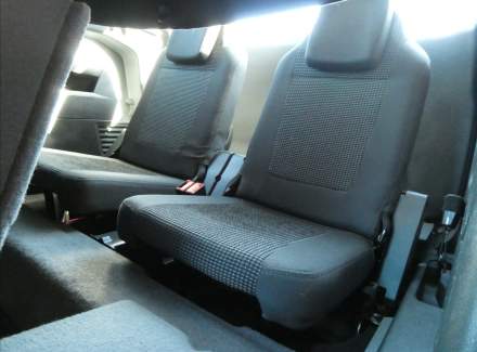 Peugeot - 5008