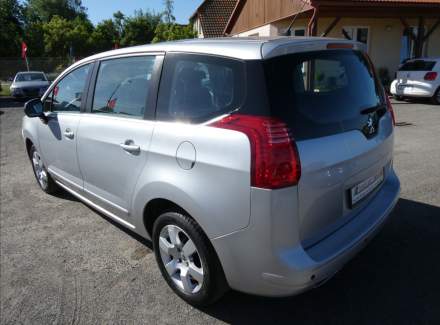 Peugeot - 5008