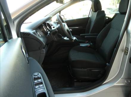 Peugeot - 5008