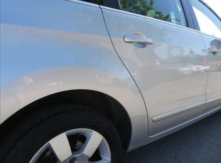 Peugeot - 5008