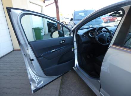 Peugeot - 5008